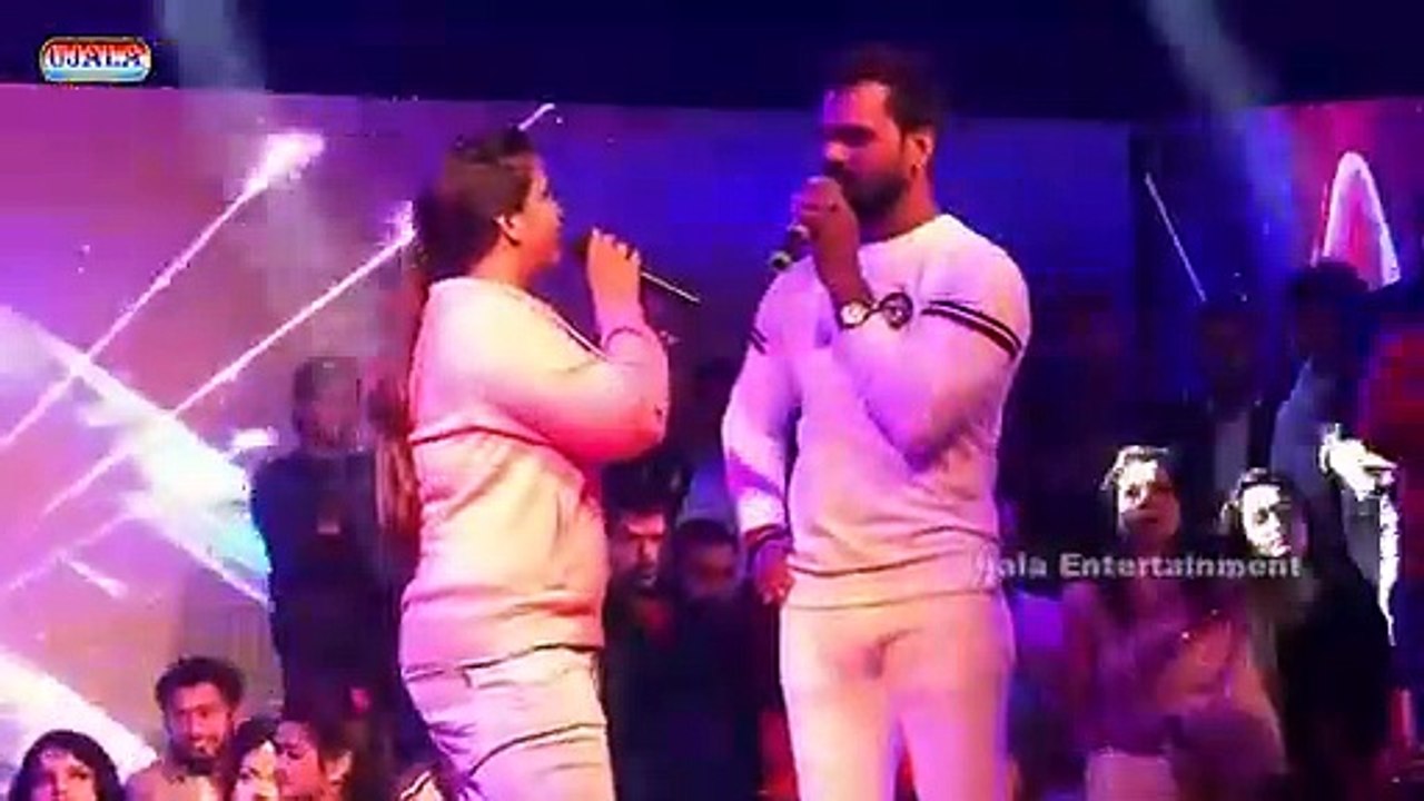 @Khesari_Lal-Anupma_Yadav-खेसारी लाल हुवे अनुपमा यादव पर दिवाना - दोनों की जोड़ी