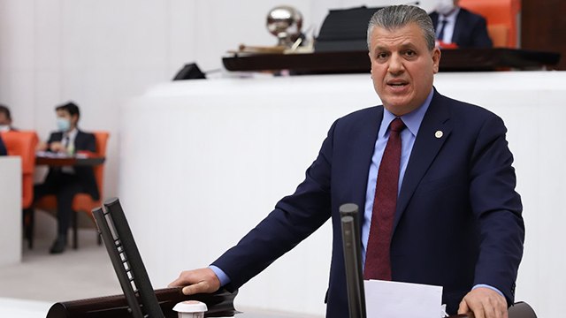 CHP'li Barut eğitimde yaşanan sorunları Meclis'e taşıdı