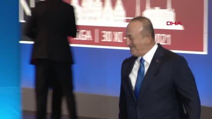 Bakan Çavuşoğlu, NATO toplantısı aile fotoğrafında yer aldı