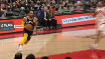 Assist of the night: Tyus Jones