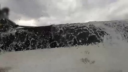 Un hombre de 69 años aguanta casi un día aferrado a la quilla de su barco hasta ser rescatado