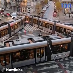 Trois tramways bloqués à un carrefour