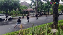 Ricuh! Demo Papua Barat Merdeka di Bali Dihadang Ormas