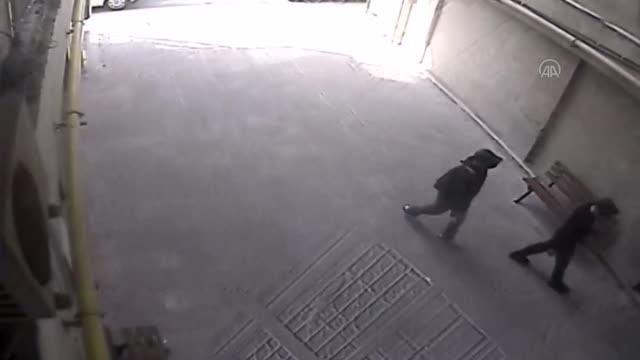 Güvenlik kamerasından teşhisle yakalanan 2 hırsızlık zanlısı tutuklandı