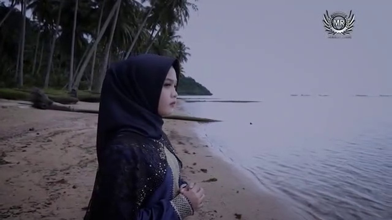 YOLLANDA - KENANGAN MENYAKITKAN