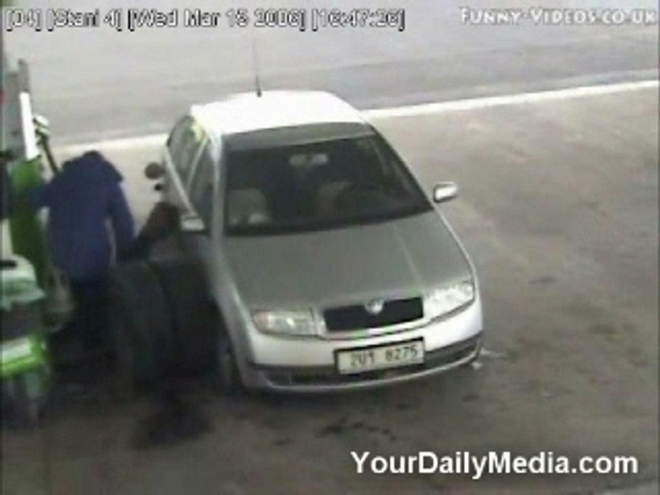 Surprise dans la station service