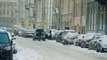 Heavy snow blankets Russian city