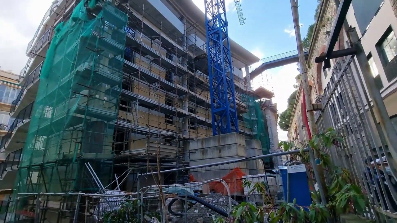 Ostello, albergo e pub, un hub turistico sotto gli archi alle spalle di via XX Settembre