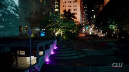 The Flash 8x03 Central City 2031 Ending Scene (2021) Crossover Event
