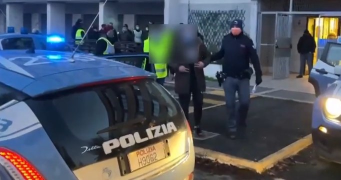 Roma, smantellato lo spaccio del Barattolo a Tor Bella Monaca e San Basilio: 9 arresti (01.12.21)