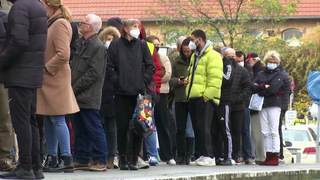 Von der Leyen: ideje elgondolkodni a koronavírus elleni oltás kötelezővé tételéről