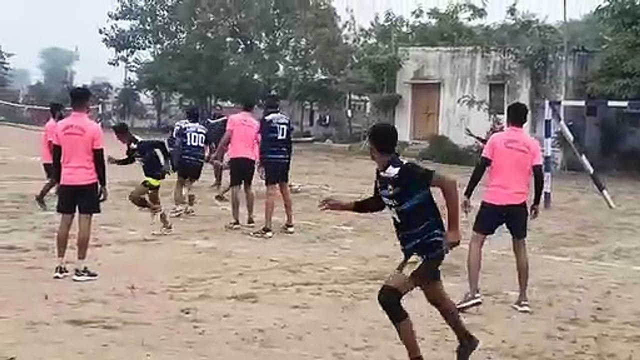हैण्डबाल प्रतियोगिता का हुआ रंगारंग आगाज, मैचों से मैदान में उतरा रोमांच