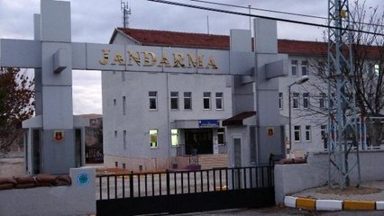 1 AYLIK BEBEĞİNİ BIÇAKLAYIP, SOBADA YAKARAK ÖLDÜRDÜ