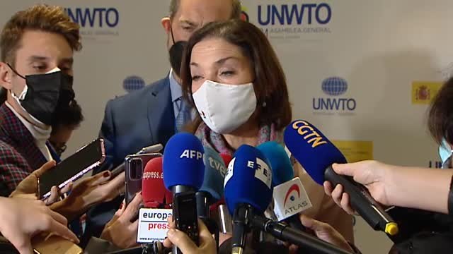 La ministra de Turismo asegura que los protocolos están funcionando y que España es un país seguro