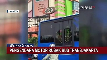 Aksi Pengendara Motor Pecahkan Kaca Bus Transjakarta Dengan Helm, Berikut Alasannya