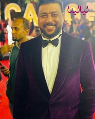 النجوم يتألقون بإطلالات مخملية في القاهرة السينمائي: إليكم التفاصيل