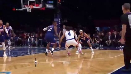 Derrick Rose just crossed Paul Milsap into Nerlens and made him fall down