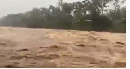 เกาะติด...น้ำท่วมภาคใต้ น้ำป่าเขาหลวง ทะลักท่วมบ้านเรือน ข้าวของเสียหาย