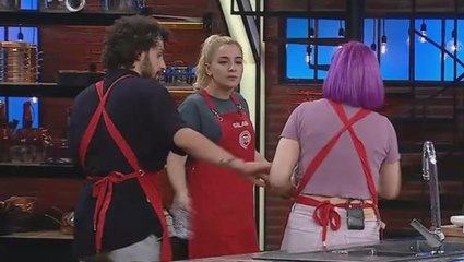 MasterChef Türkiye'de tansiyon yükseldi! Dilara ve Safanur birbirine girdi