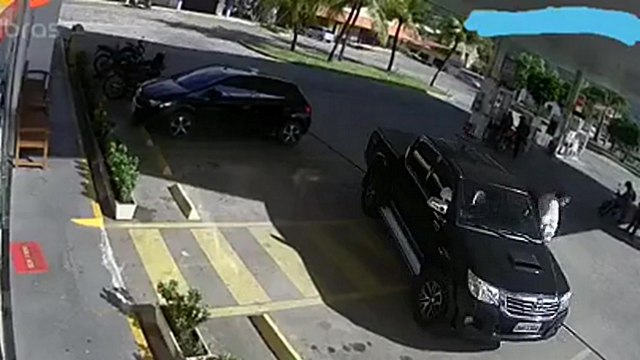 Instant Karma pour un automobiliste qui se gare n'importe comment