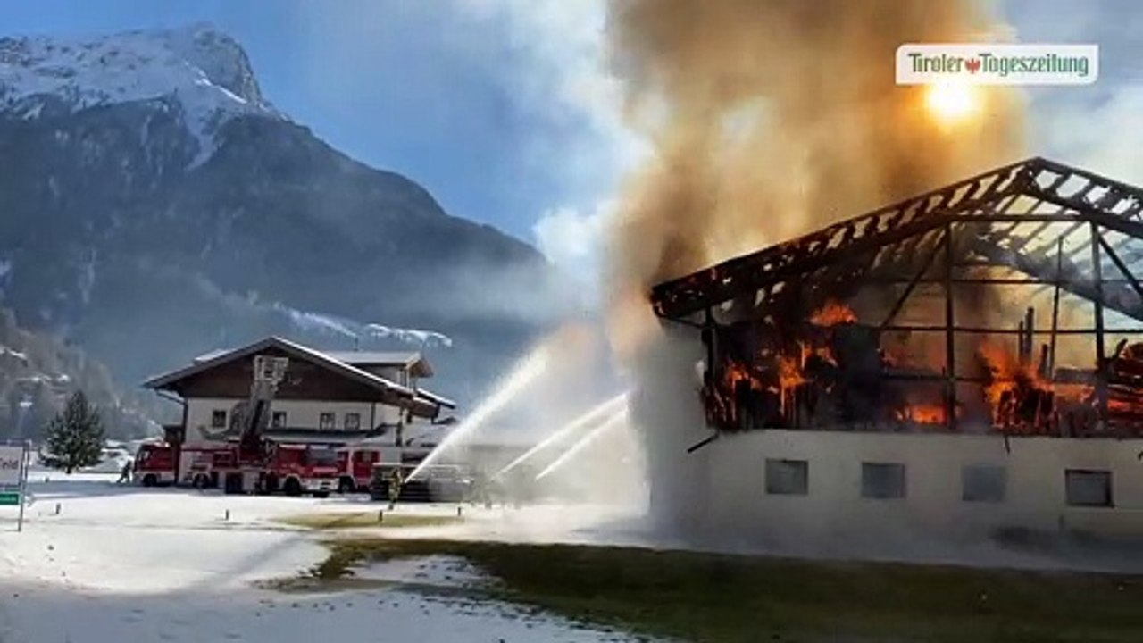 Großbrand bei Bauernhof in Längenfeld