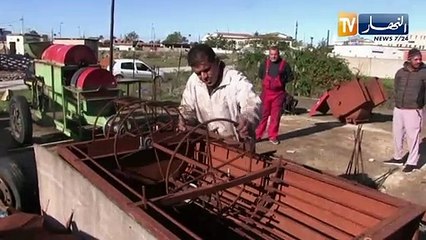 الطارف خالد..فلاح يبتكر ماكنة لجني وتقشير الفول السوداني