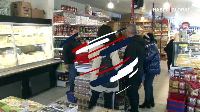 Bulgaristan vatandaşları sabahın ilk ışıklarında Edirne'ye akın etti: Her yer Bulgaristanlı, yabancılık hissetmiyoruz