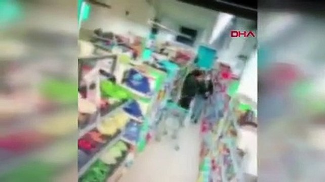Maske takmayan kişi, kendisini uyaran market çalışanlarını silahla tehdit etti
