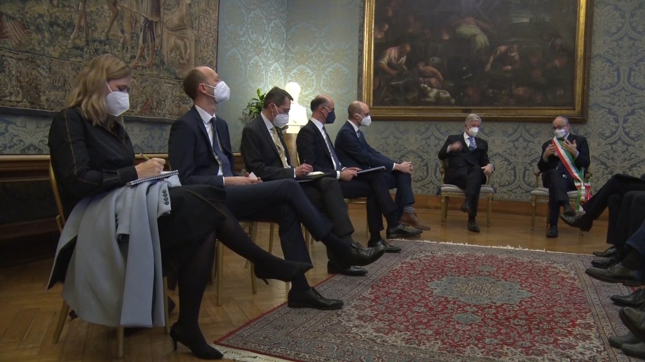 Le Roi s'est rendu à Rome hier malgré le report de la visite d'Etat en Italie