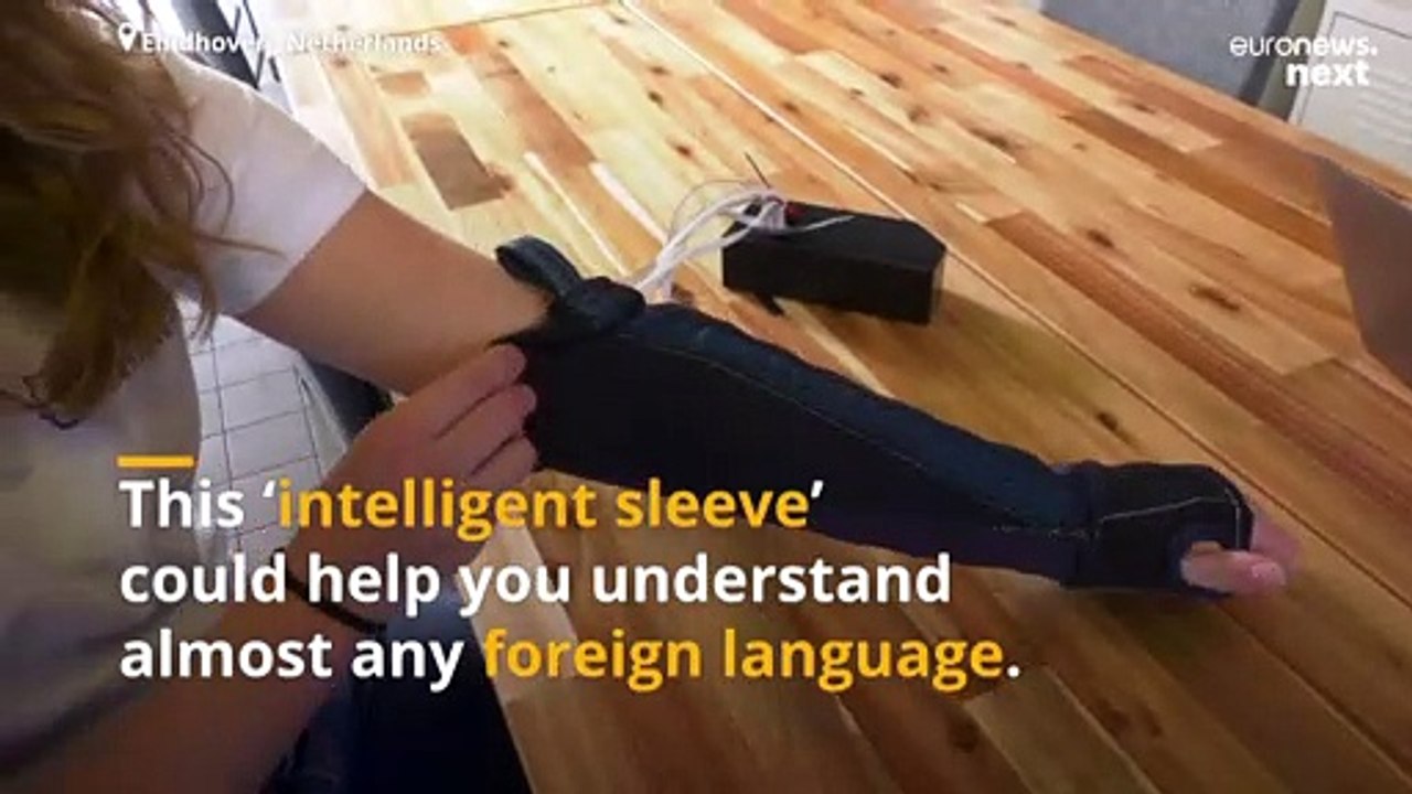 An 'intelligent sleeve' made by Dutch students could help you understand any foreign language