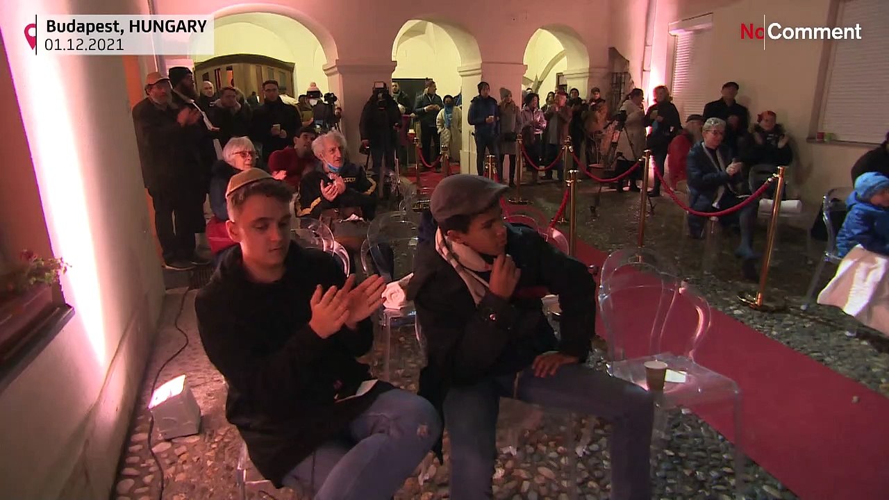 Chanukka mit riesigem Lego-Leuchter in Budapest