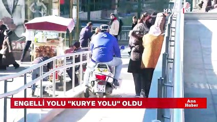 Engeller aşılsın diye yapılan yolu motosikletliler kullanıyor