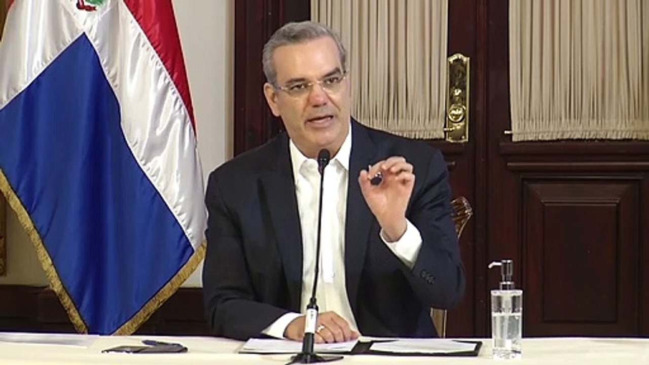 Abinader motiva la tercera dosis de la vacuna "por ser un arma letal contra el virus"