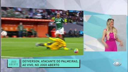 EMOÇÃO DO HEROI! Deyverson participou do debate do Jogo Aberto e se emocionou ao encontrar o ídolo Edmundo. QUE MOMENTO! #JogoAberto