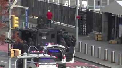 مراسل العربية: المسلح أمام مقر الأمم المتحدة مختل عقليا