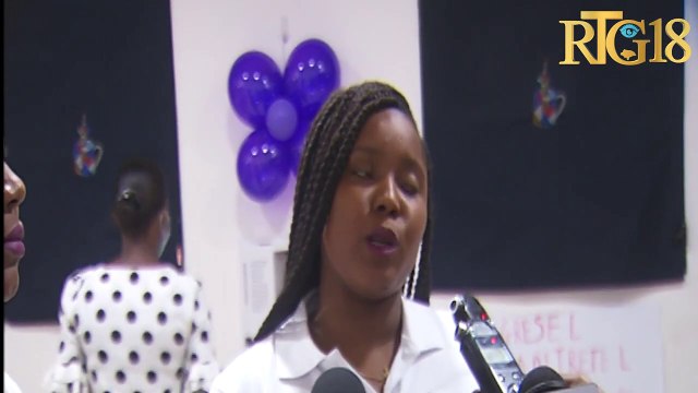 Òganizasyon Feminis Marijàn reyalize yon ekspozisyon pou rann omaj ak fanm, tifi ki sibi vyolans.