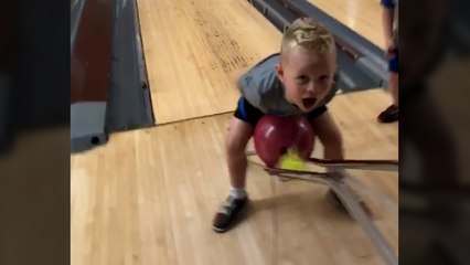 '4 y/o boy gets hit in the nuts while helping little brother *EPIC BOWLING FAIL* '