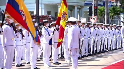 El rey de España, Felipe VI, elogia el acuerdo de paz con las FARC durante su visita a Barranquilla