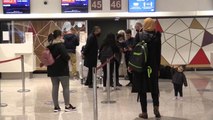 Alivio en Casablanca entre los pasajeros del primer avión de regreso a España