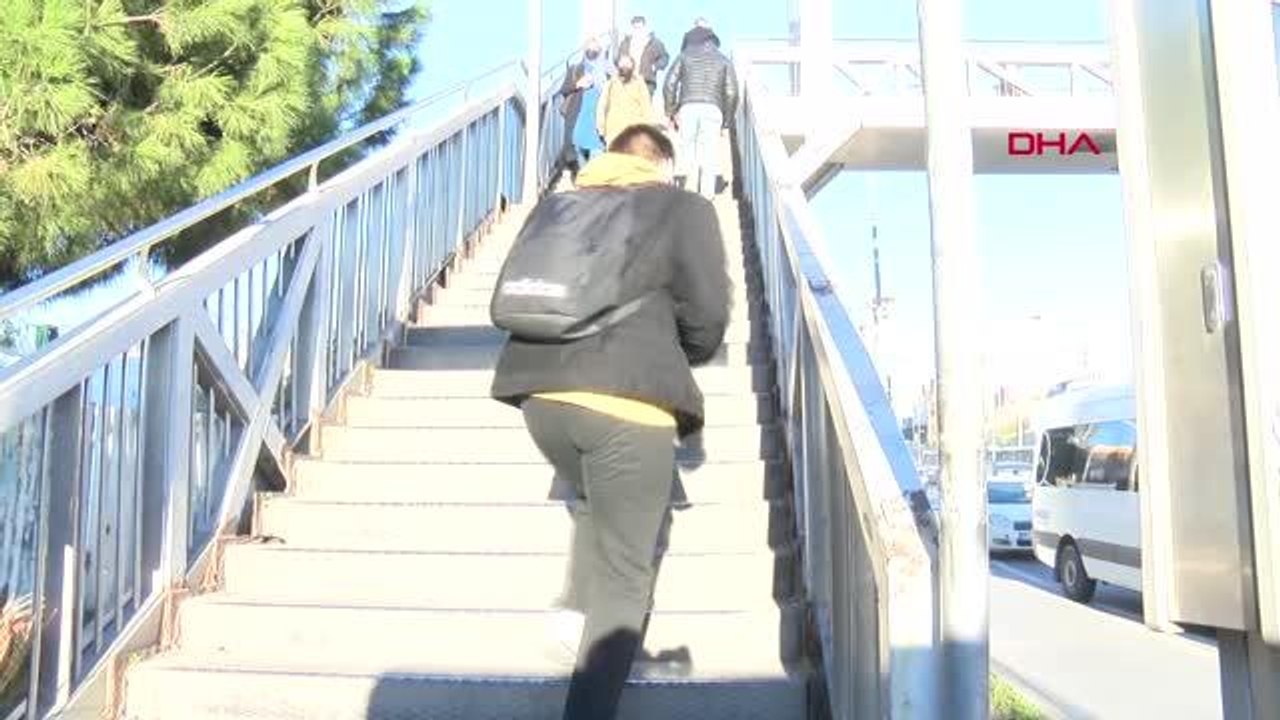 İSTANBUL-ENGELLİLERE MERDİVEN ENGELİ