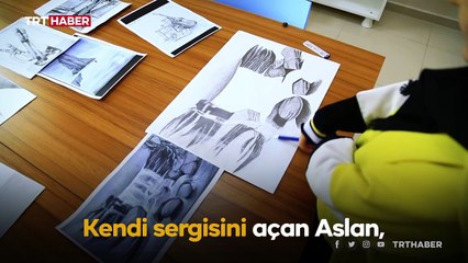 Karakalem çizimleriyle engelleri aştı