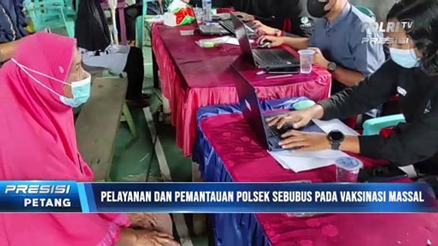 Polres Sambas gelar Vaksinasi Massal Di Desa Sebubus Kecamatan Paloh