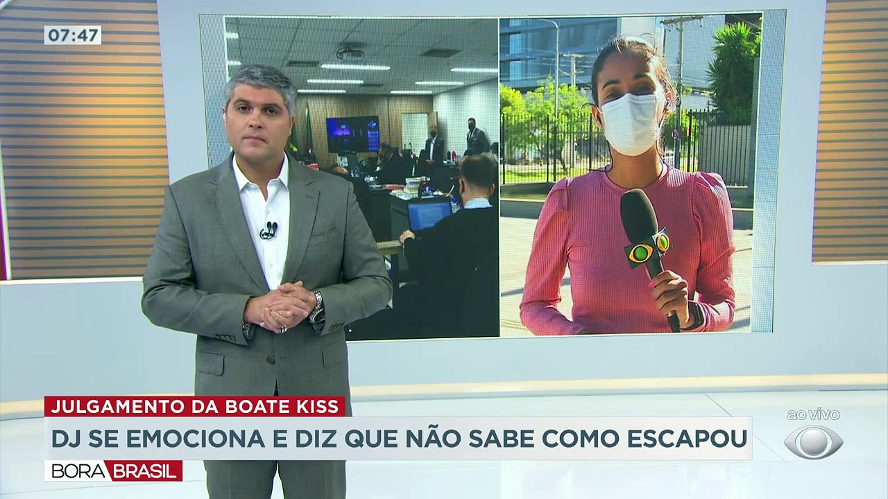 O segundo dia de julgamento dos quatro acusados pela tragédia na Boate Kiss entrou pela noite. O último a prestar depoimento foi o DJ da boate.