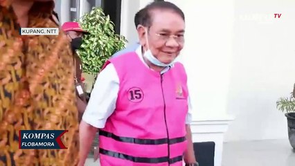 Télécharger la video: Mantan Bupati Kupang Ibrahim Medah Ditahan Terkait Kasus Korupsi