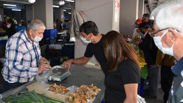 Sofraların eti olarak bilinen çıntar mantarı tezgaha iner inmez tükendi