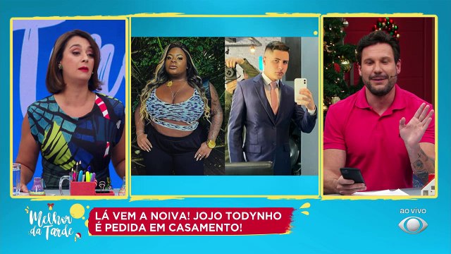 Sem palavras para essa surpresa , revelou a cantora que postou o momento especial nas redes sociais.