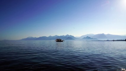 BARCO AO LAGO VIDEO PARA FUNDOS SEM COPYRIGHT SEM DIREITOS AUTORAIS