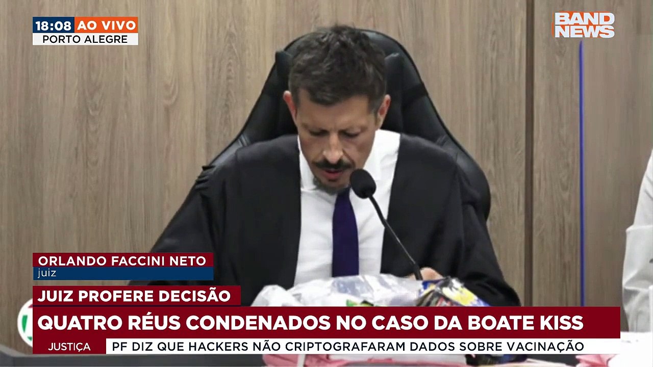 O Júri da Boate Kiss anuncia a condenação dos réus da tragédia. Veja o momento em que o Juiz Orlando Faccini Neto proferiu a decisão. #BandJornalismo