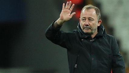 Futbolcular gözyaşlarına güçlükle hakim oldu! İşte Sergen Yalçın'ın veda konuşması