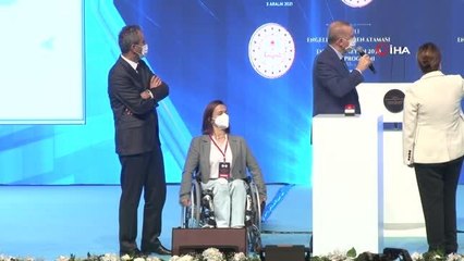 Cumhurbaşkanı Erdoğan'ın katılımıyla düzenlenen törende 750 engelli öğretmenin ataması yapıldı